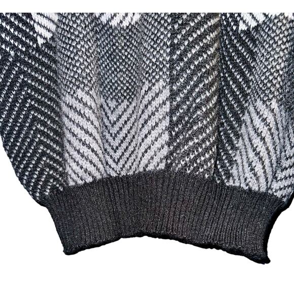 New Fast Long Crop Grandpa Sweater Color Blocked Black Gray Women's Size Medium - Picture 4 of 8